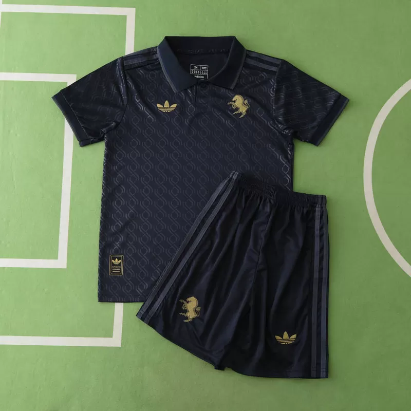 Juventus tretji otroški nogometni dres 2024/25 - majica + kratke hlače