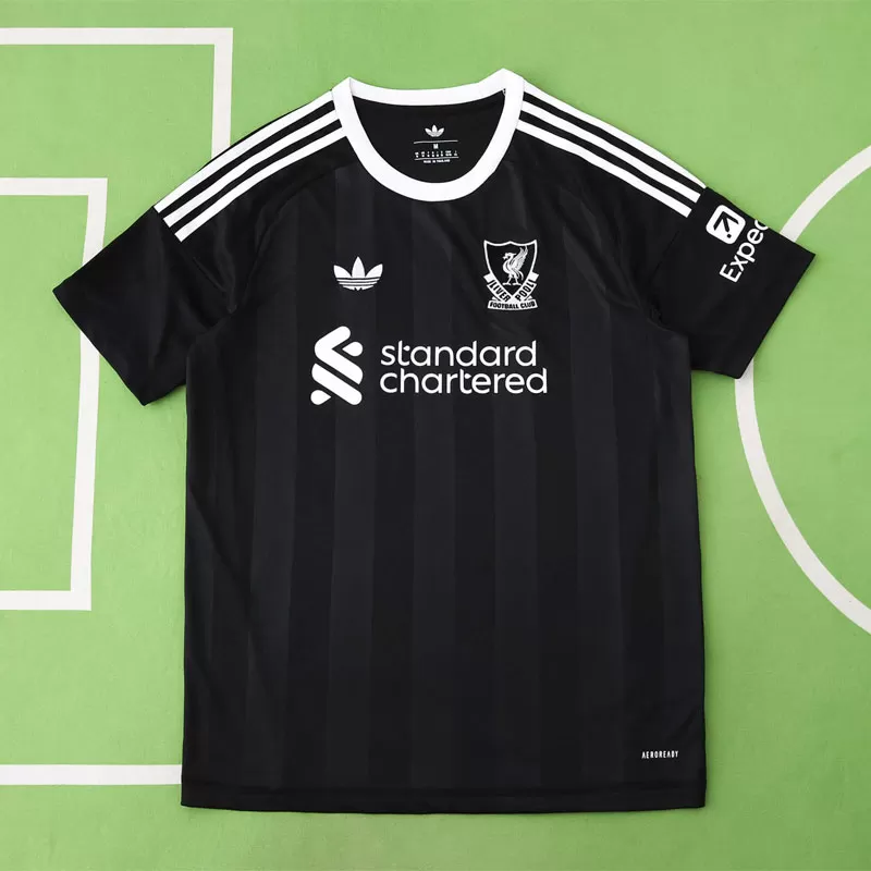 Nogometni dres Liverpool vratar 25-26 – črna izvedba za moške