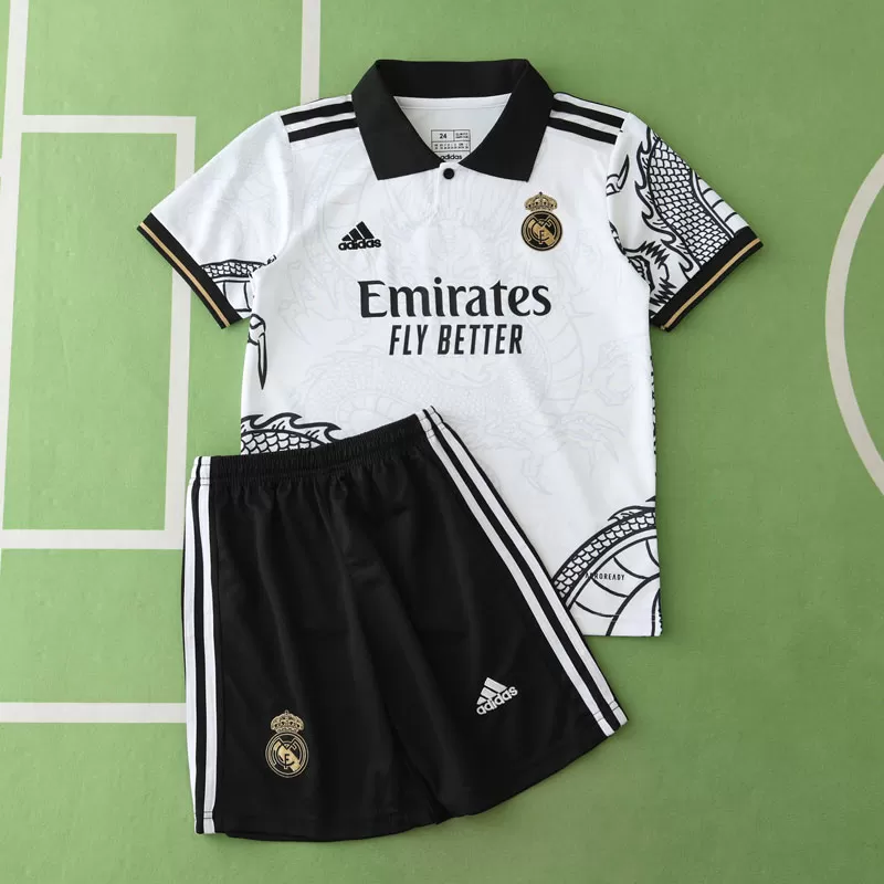 Otroški Real Madrid 24/25 dres z zmajevim vzorcem - črno-bela majica in hlačke