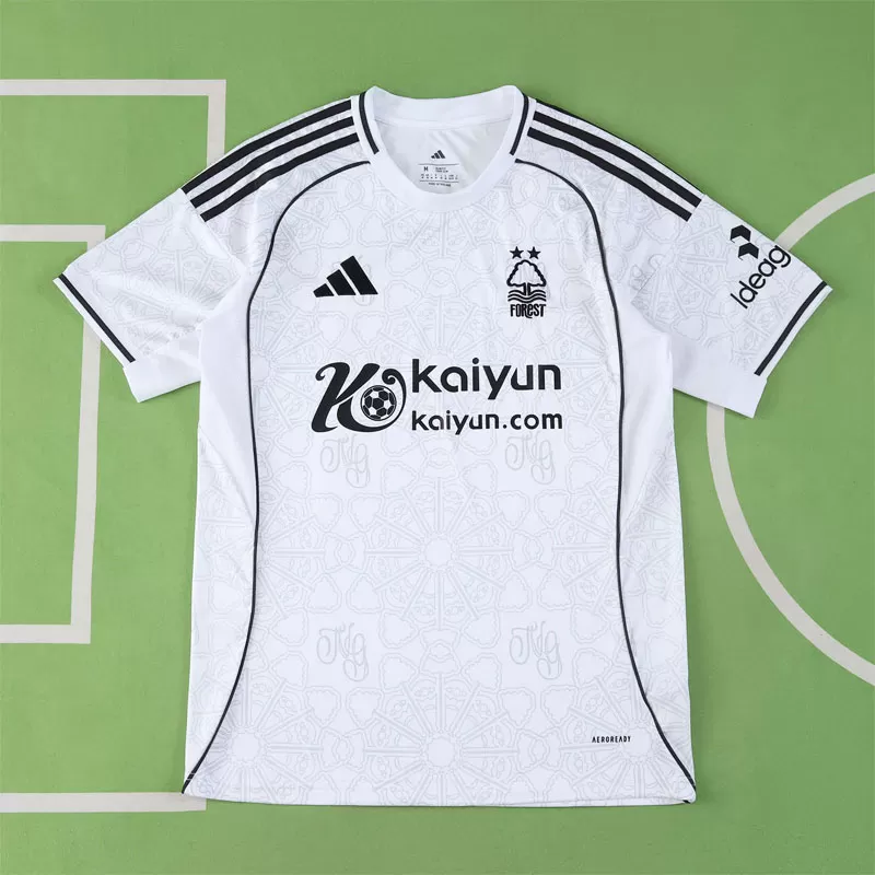 Gostujoči nogometni dresi 2025/26 Nottingham Forest