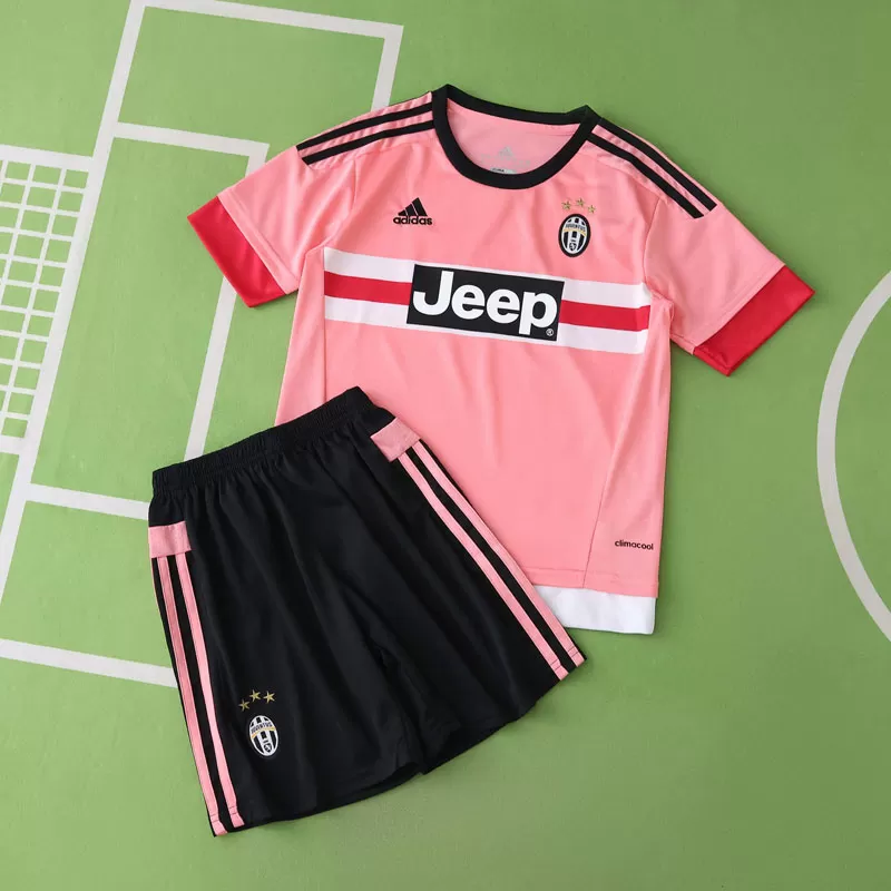Otroški gostujoči retro nogometni dresi Juventus FC 2015/16 majica in hlače