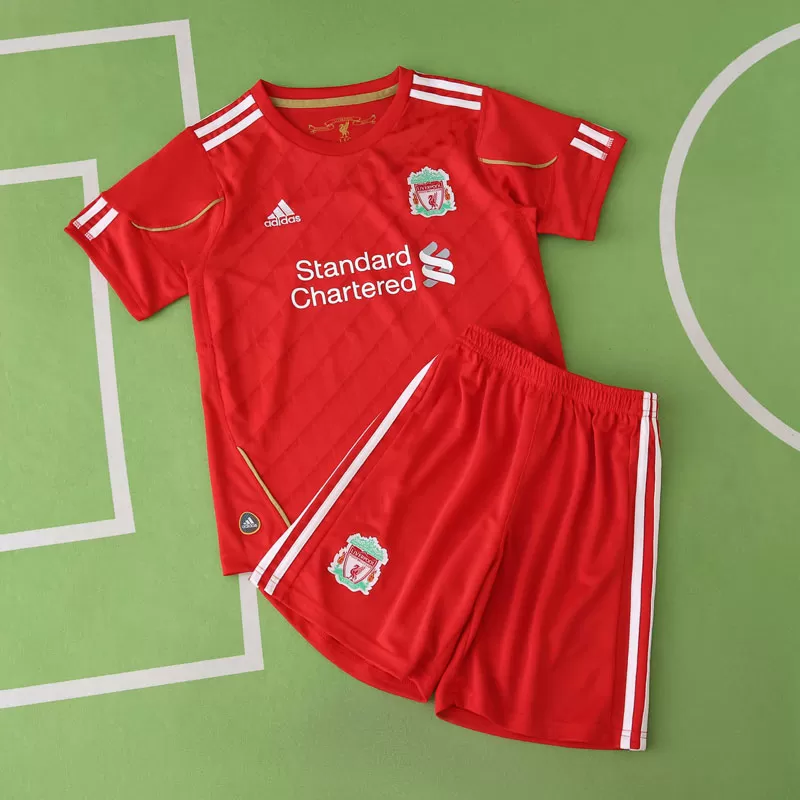 Otroški nogometni dresi Liverpool 2010/11 - rdeč retro komplet z majico in hlačami