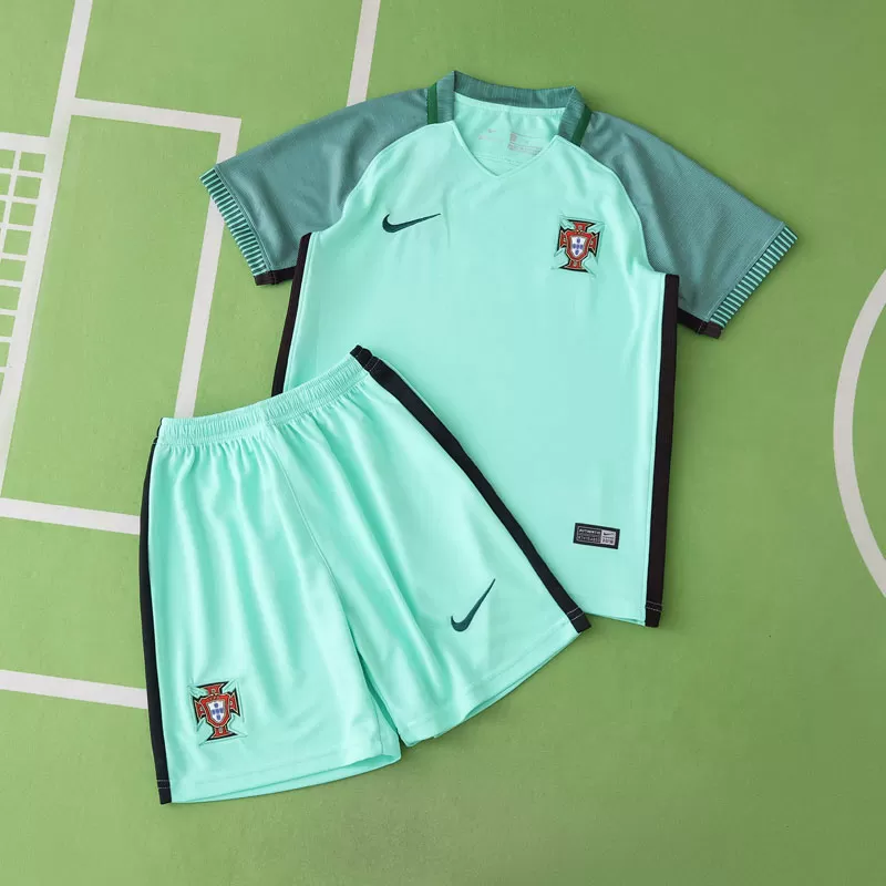 Portugal 2016/17 nogometni dresi za otroke - gostujoča retro majica in hlače