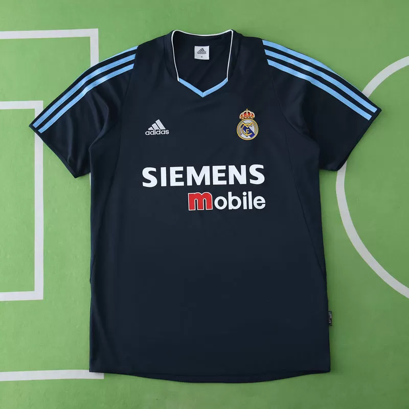 Retro nogometni dres Real Madrid za moške – gostujoča izdaja 2003-04