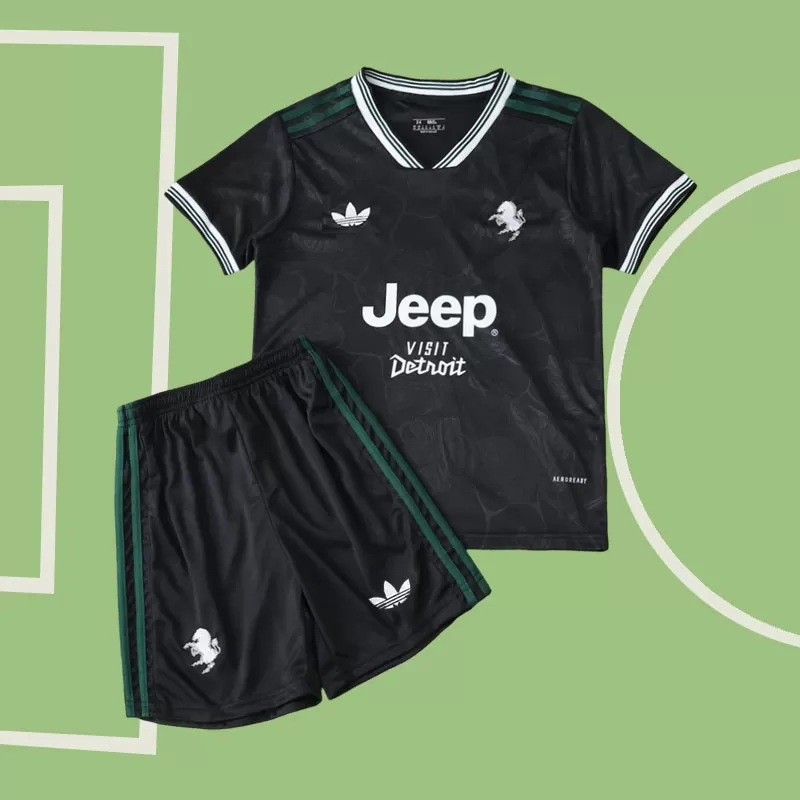 Juventus 2025/26 tretji dres za otroke - črna majica in kratke hlače