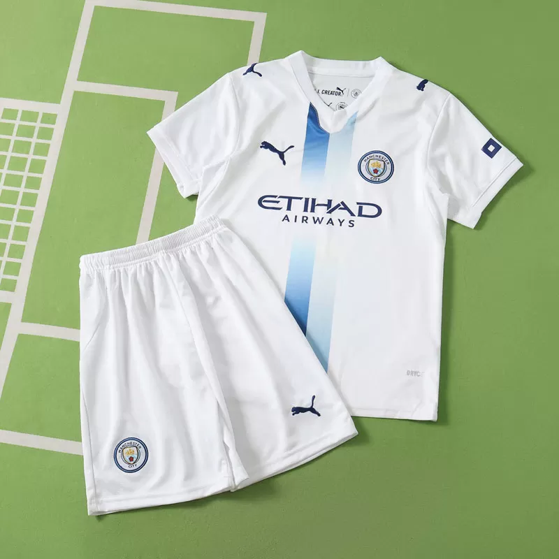 Manchester City otroški tretji dres 2026/27 – Bel komplet z dresom in kratkimi hlačami