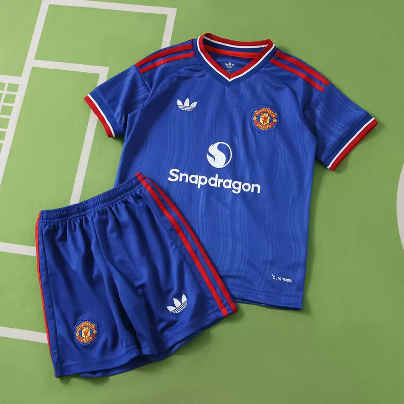 Manchester United Otroški Gostujoči Nogometni Dres 2026/27 Moder – Komplet s Kratkimi Hlačami