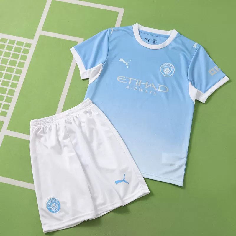 Otroški nogometni dres Manchester City 2026/27 domači – Svetlo modri komplet s hlačami